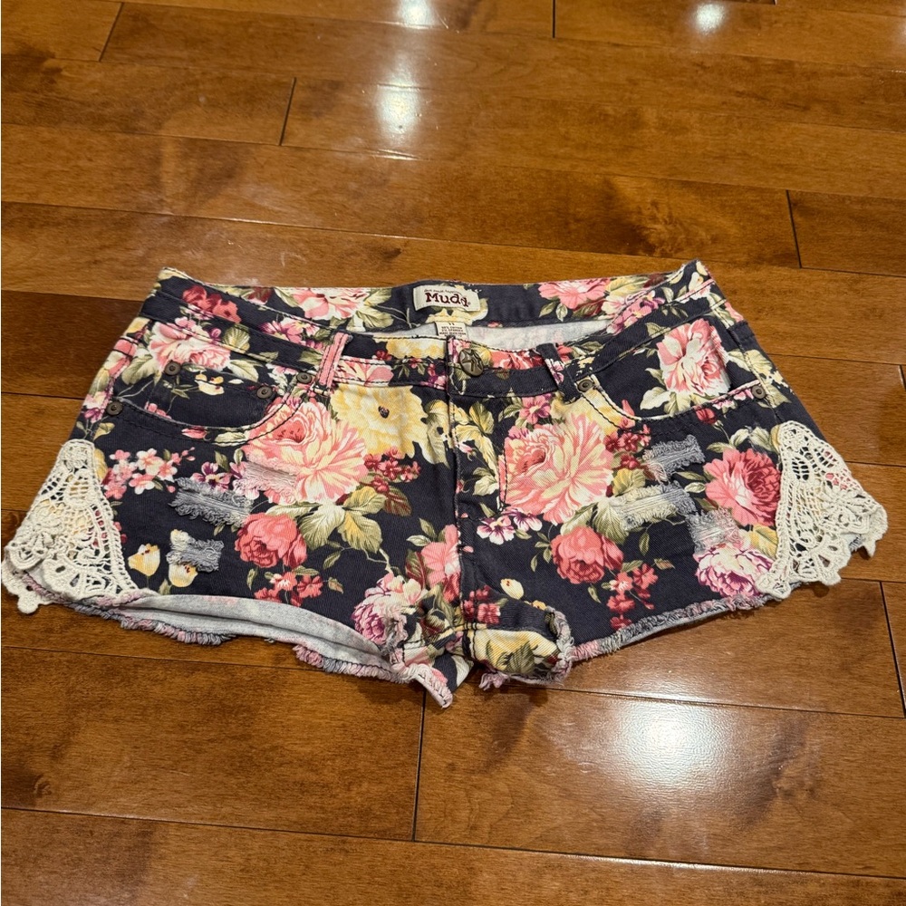 Mudd Floral Jean Shorts - Black and Pink